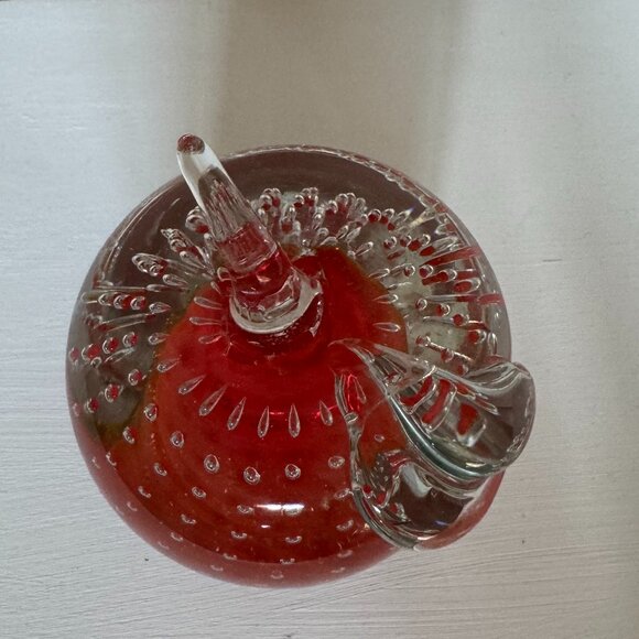 Vintage Murano Red Apple Paperweight With Controlled Bubbles - Picture 4 of 8